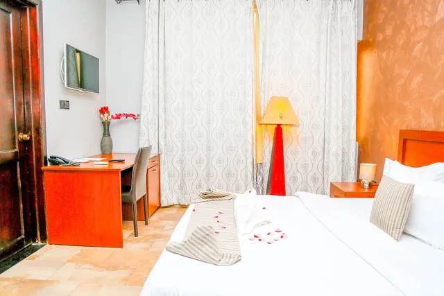 غرفة تنفيذية بسرير كوين، Midindi Hotel 1/4