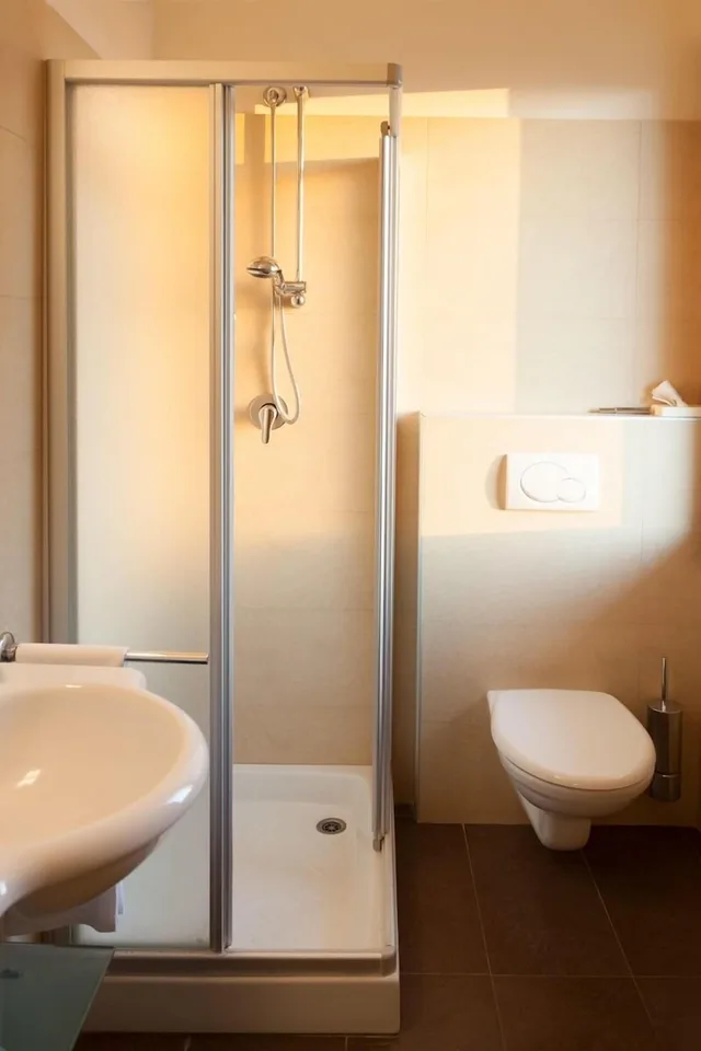 غرفة أساسية ثلاثية بسرير مزدوج وسرير فردي، Hotel Metropol 5/7