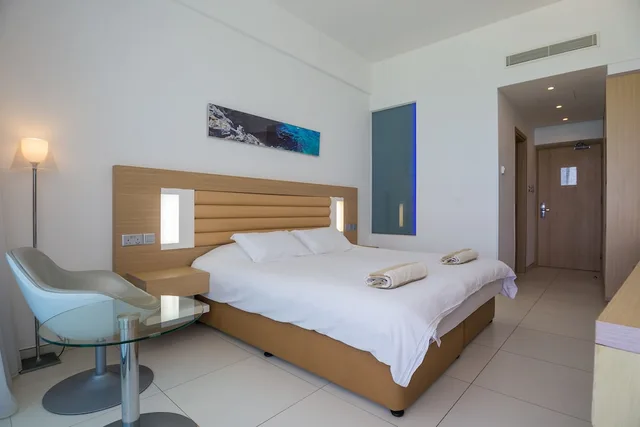 غرفة كلاسيكية بسرير مزدوج بإطلالة على الجبل، Vrissaki Beach Hotel 3/7