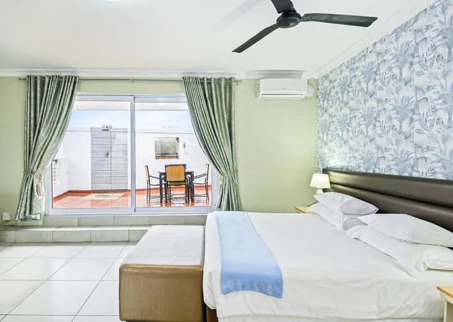 جناح سوبيريور، BLUE MARLIN HOTEL 1/4