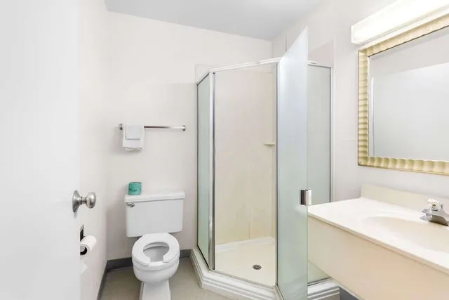Room, Queen Bed, Smoking, Americas Best Value Inn Stillwater 9/9