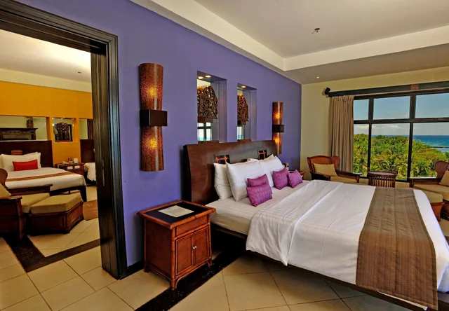 2 Bedrooms, Suite, King Bed, Sea Front، Costabella Tropical Beach Hotel 4/10