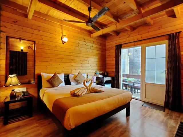Deluxe, Cottage, Double Bed, La Vie Woods 1/2