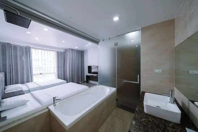 Deluxe, Twin Beds, Granda Suites Hanoi 2/4
