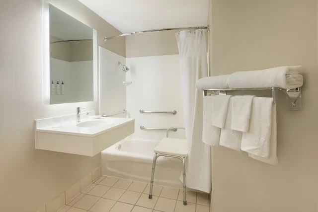 جناح بسرير كينج مع أريكة لذوي الإعاقة، Springhill Suites By Marriott Newark Liberty International 5/8