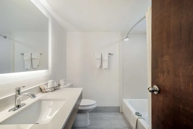 غرفة قياسية بسرير كينج، Best Western Statesville Inn 8/9