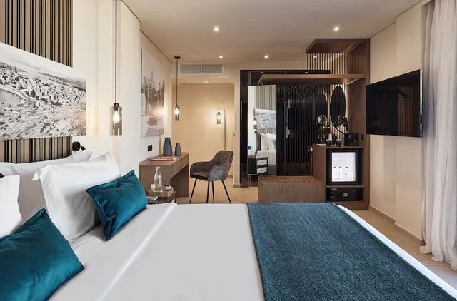 غرفة فاخرة بسرير كوين بإطلالة على المدينة، Athenarum Portus Life & Style Hotel Piraeus 2/5