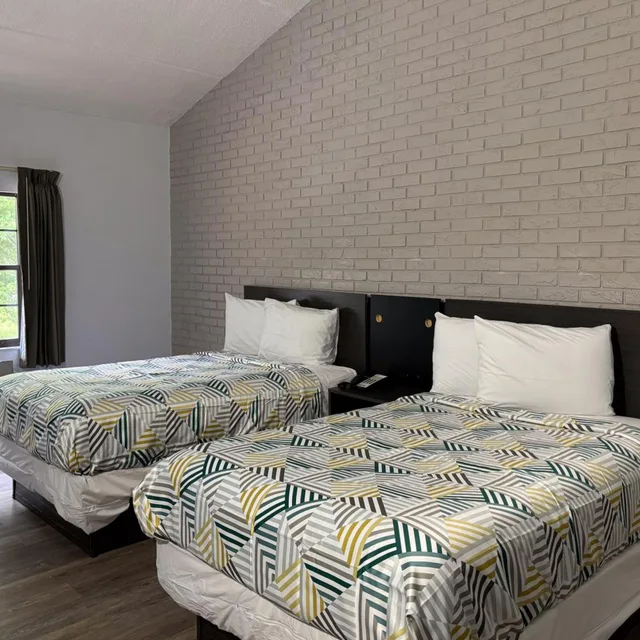 غرفة ديلوكس بسرير مزدوج للمدخنين، Studio6 Tallahassee, FL – North Monroe 2/7