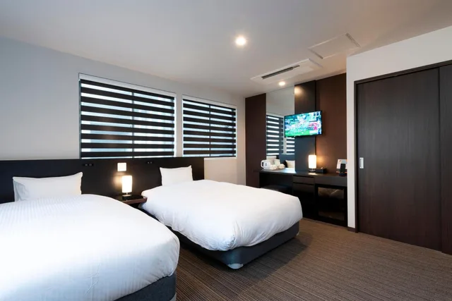 جناح، Hotel Kojan 2/2