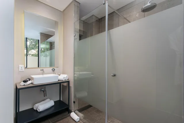 غرفة سوبيريور بسرير كينج، The Tree House Boutique Hotel 5/5