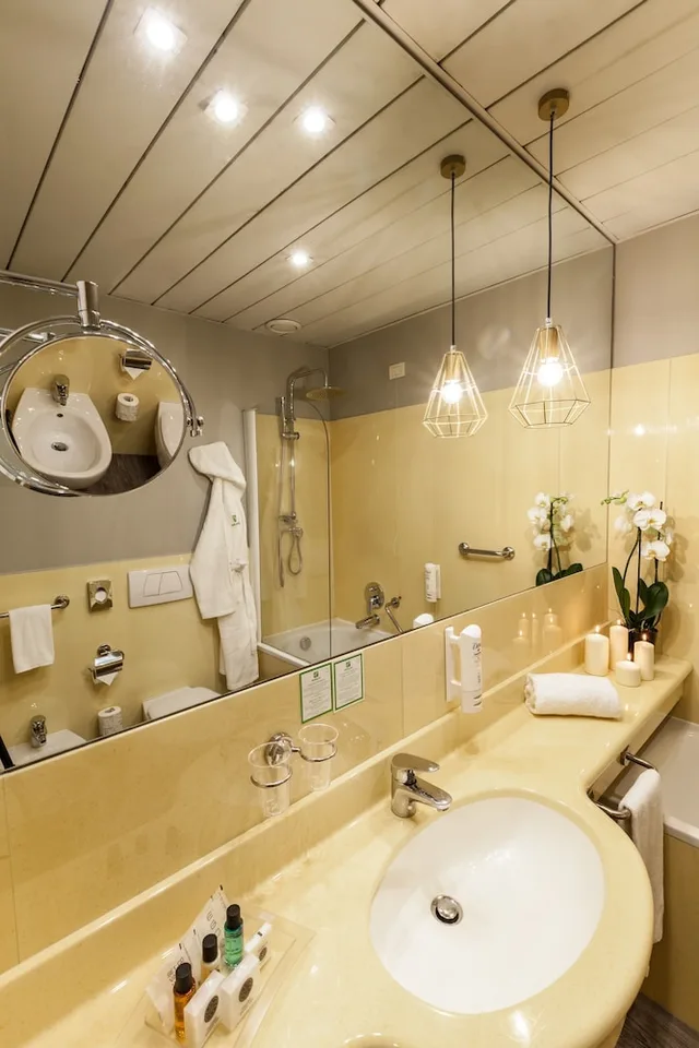 غرفة قياسية بسرير كوين، Holiday Inn Milano Garibaldi Station 6/7