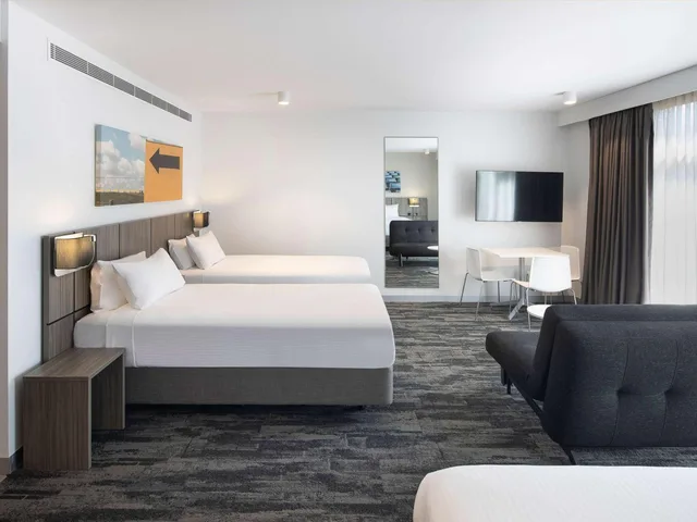 غرفة عائلية بسرير فردي، Mercure Sydney Blacktown 1/10