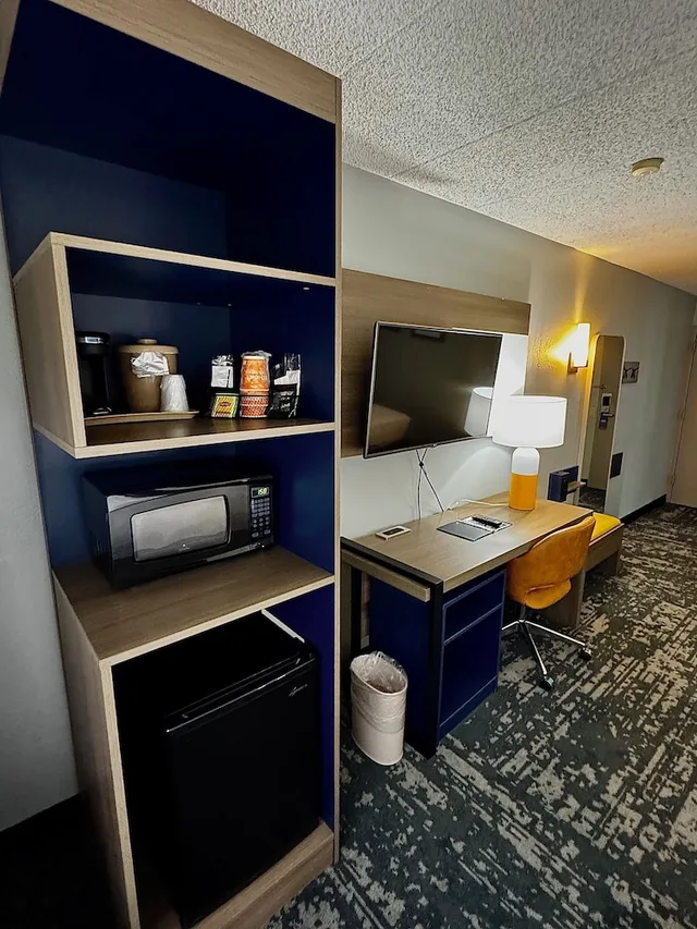 غرفة قياسية بسريرين مزدوجين، Comfort Inn and Suites Madison Airport 8/10