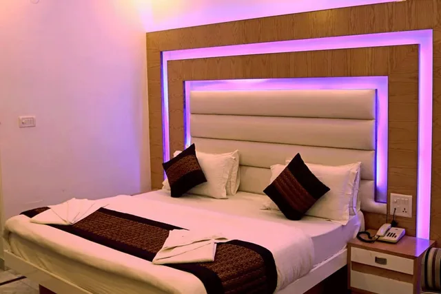 غرفة سوبيريور بسرير كوين، New Hindustan By Backpackers Heaven 4/10