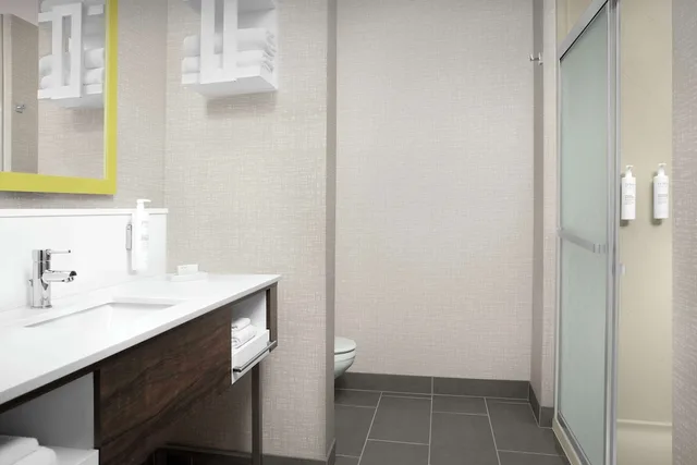 غرفة بسرير كينج بحوض جاكوزي، Hampton Inn Dandridge, TN 5/6