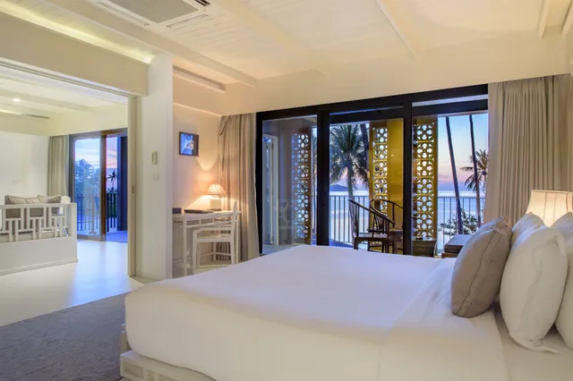 Suite, King Bed, Beach Front، Awa Resort Koh Chang 1/10