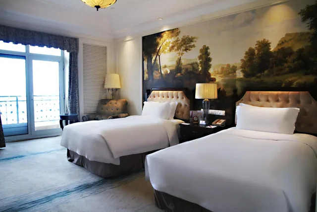 غرفة سوبيريور بسريرين منفصلين بإطلالة على البحر، Crowne Plaza Qingdao Ocean Spring Resort 2/5