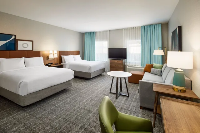 جناح استوديو بسريرين كوين مع أريكة بمطبخ، Staybridge Suites Auburn University Area An Ihg Hotel 1/3