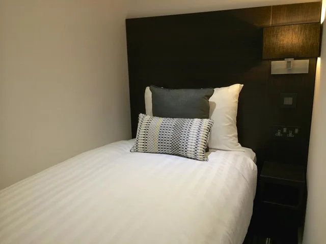 Petite, Single, Private Bathroom، The W14 Kensington 6/6