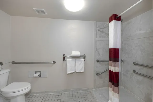 غرفة ديلوكس بسرير مزدوج للمدخنين لذوي الإعاقة، Red Roof Inn Suites Oxford 4/7