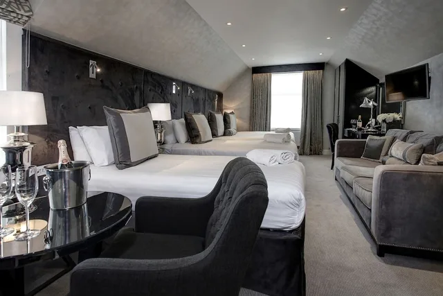 استوديو بسريرين كينج بمطبخ صغير، Spark by Hilton London Chiswick 1/3