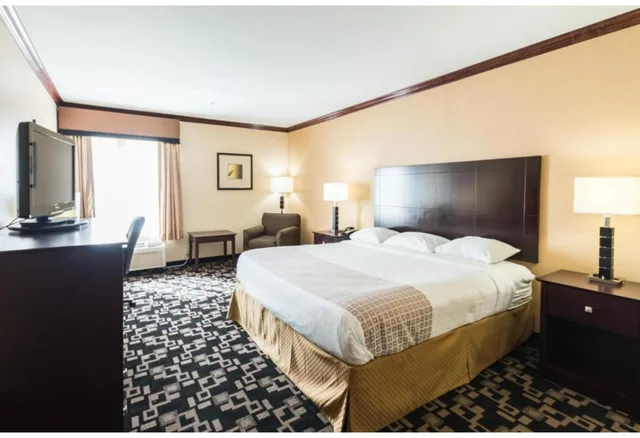 1 King Bed Mobil Access Tub Nsmk Micfridg، Motel6 Joshua, TX 5/6