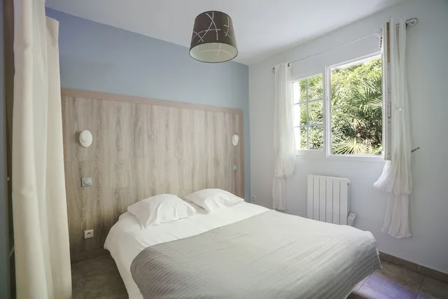 House, 2 Double and Twin Beds, Sofa، Les Collines Iduki 2/8