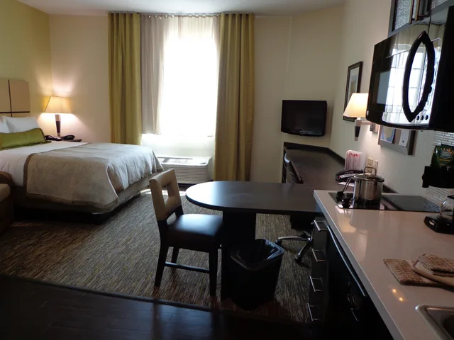 جناح بسرير كينج، Candlewood Suites Odessa 2/4