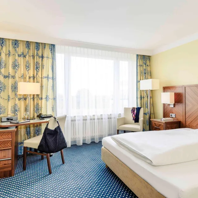 غرفة بريفيليج بسرير كوين، Hotel Krefelder Hof 3/5