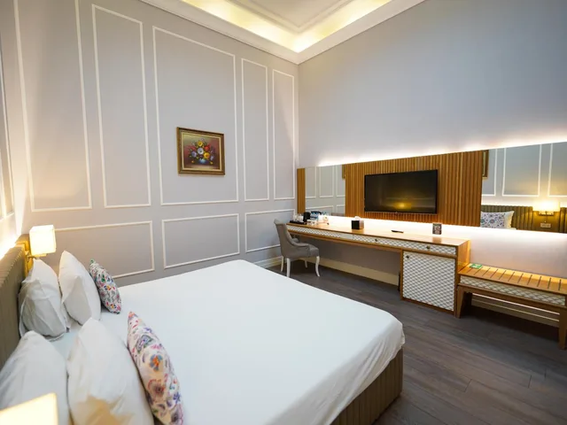 Budget, Queen Bed, No Window، Promenade Hotel 1/1