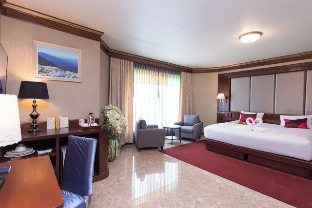 Junior, Double Bed, Erawan Hotel 4/9