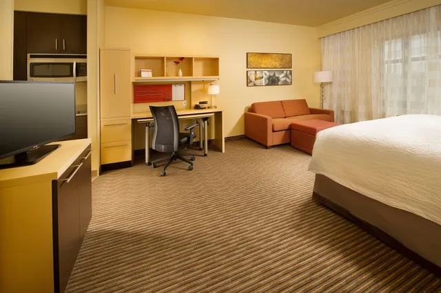 Studio, King Bed, TownePlace Suites by Marriott Dallas DFW Airport North/Grapevine 1/3