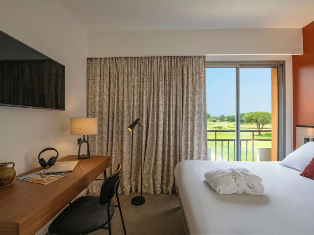 جناح جونيور بسريرين مزدوجين مع أريكة، Mercure Toulouse Aeroport Golf De Seilh 1/2