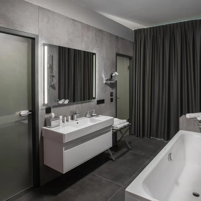 جناح كومفورت بسرير كينج بشرفة، Ocak Hotel 6/10