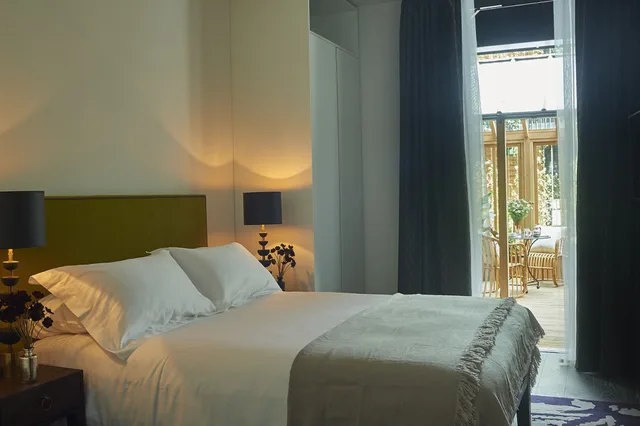 غرفة بسرير كينج بشرفة، The Mandrake Hotel 4/9