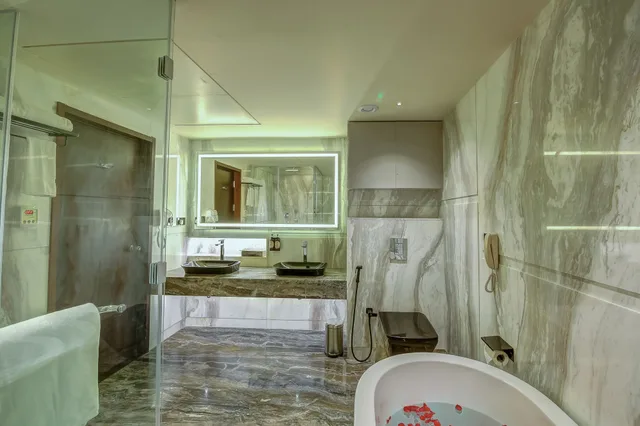 جناح بريميوم بسرير كينج، Regenta Central Javaji Mysore 9/10