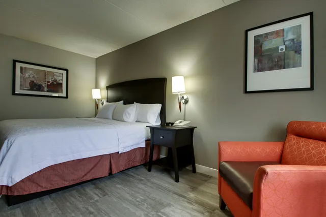 غرفة قياسية بسرير كينج، Hampton Inn Suites Spartanburg I 26 Westgate Mall 3/5