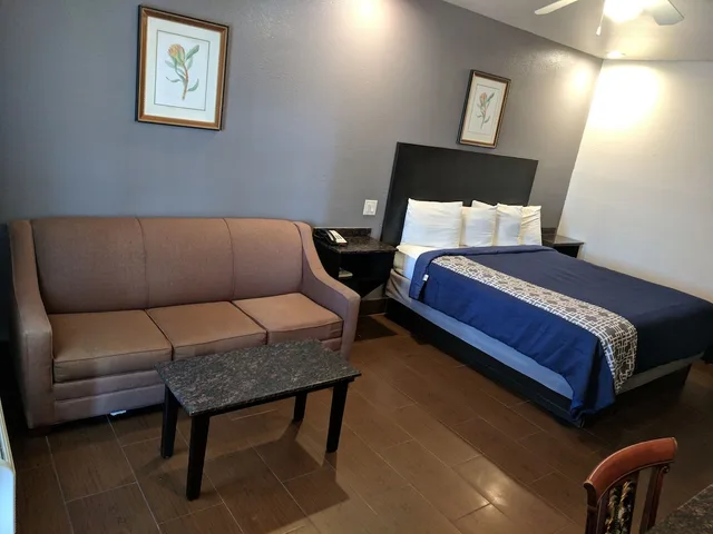 غرفة ديلوكس بسرير كينج، Americas Best Value Inn Brownsville 1/5