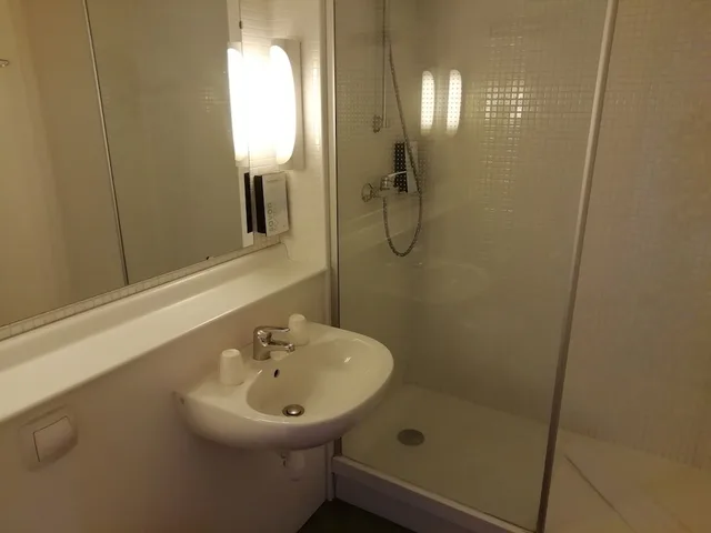 غرفة قياسية بسريرين منفصلين، Kyriad Direct Montpellier Ouest Saint Jean De Vedas 8/10