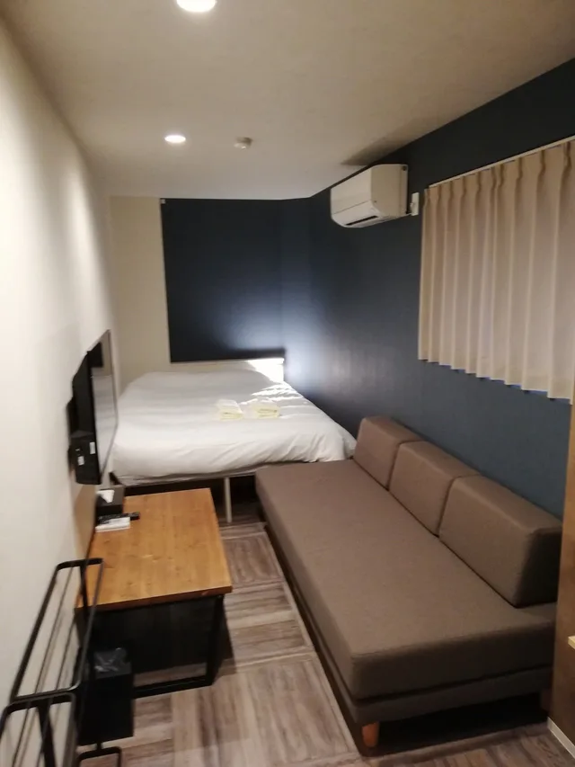 غرفة متصلة بسريرين مزدوجين مع أريكة، Shinsaibashi House 5/10