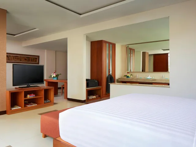 جناح بسرير كوين، Sun Island Hotel & Spa Legian 1/1