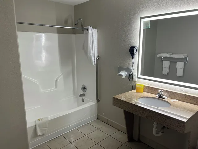 غرفة بسرير كينج لذوي الإعاقة، Days Inn By Wyndham Temple 7/10