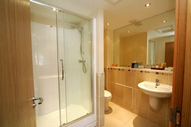 Mezzanine, Suite، Woodland Bay Hotel 6/6