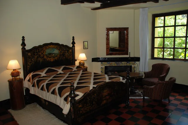 Basic, Twin Beds, Mayan Inn 9/10