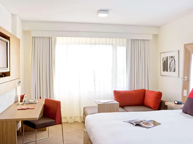 غرفة سوبيريور بسرير مزدوج لذوي الإعاقة، Novotel Sydney Olympic Park 4/5