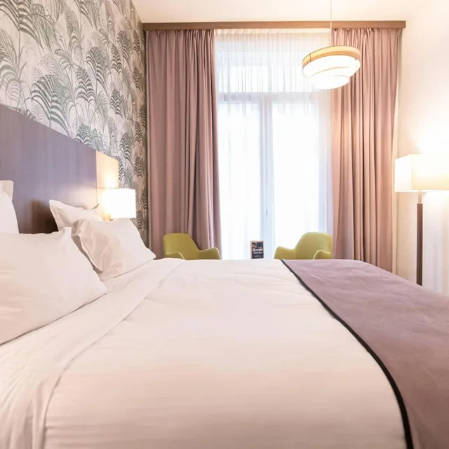 غرفة بسرير كوين مع أريكة، Quality Hotel Bordeaux Centre 3/10