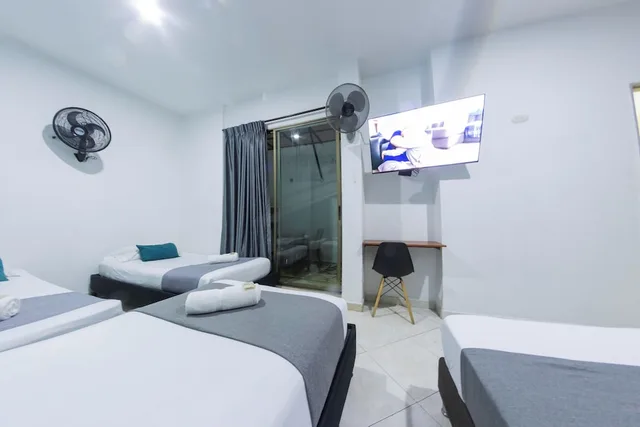 Family, 1 Double and 3 Single Beds، Ayenda 1228 Balcones de la 70 5/10