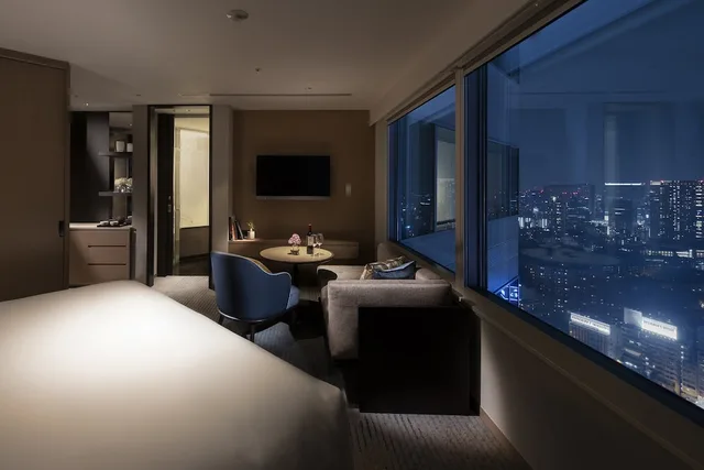 غرفة بريميوم بسرير كينج مع دخول صالة النادي، The Strings by InterContinental Tokyo 7/10
