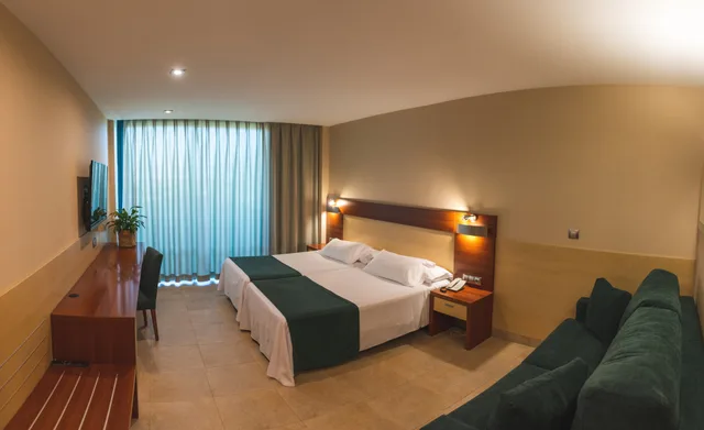 غرفة قياسية بسرير مزدوج أو سريرين منفصلين، Deloix Aqua Center Hotel 1/1