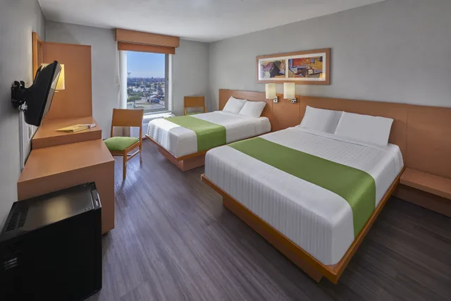 غرفة قياسية بسرير مزدوج، City Express by Marriott Celaya Parque 1/2